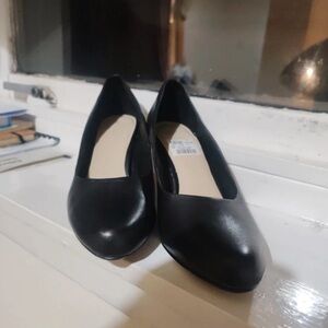 Clarks Black Low Heel Women's Pumps